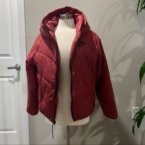 Nike oversized puffer jacket